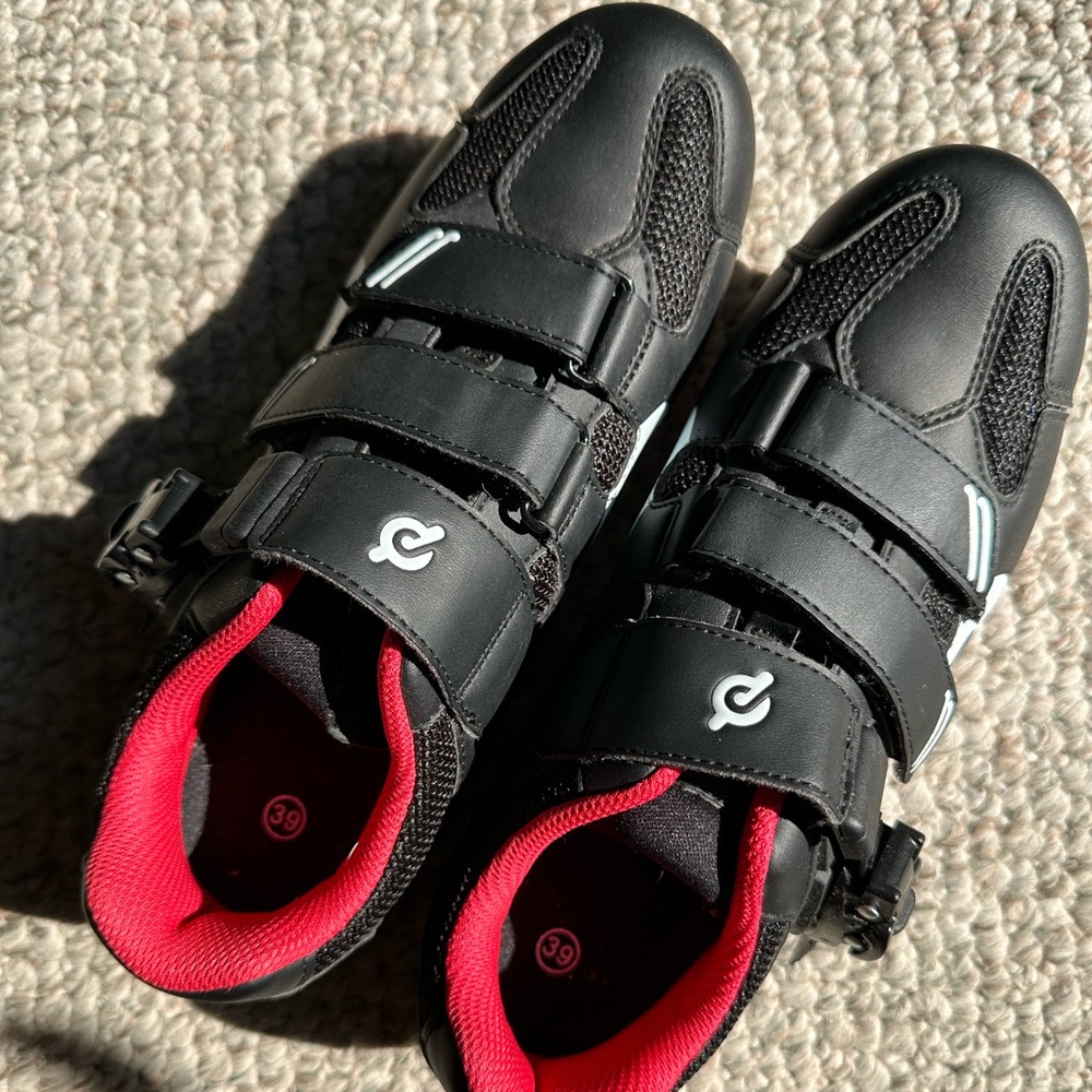 Peleton Shoes Size 39 (Women’s 8)